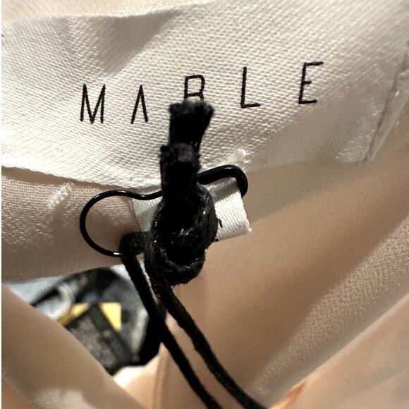 Mable – Juno Tied Detail Top and Shorts Set – Cream – S - Picture 3 of 14